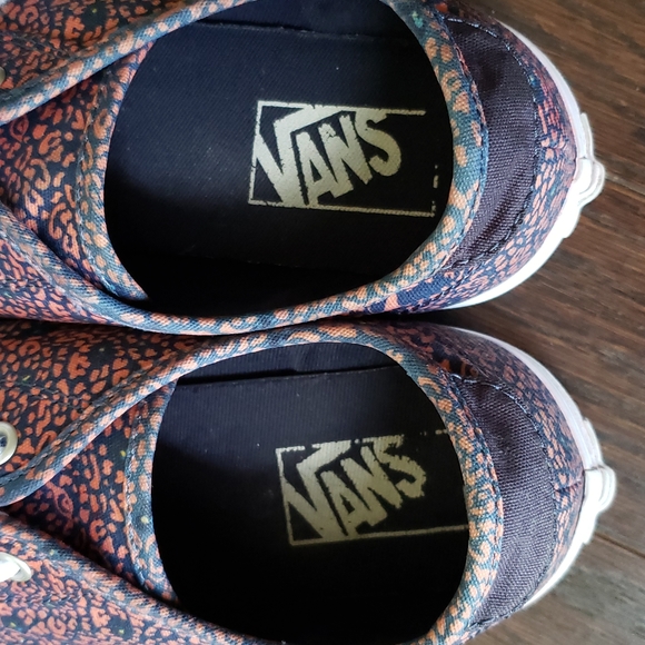 Van's shoes - Picture 6 of 12